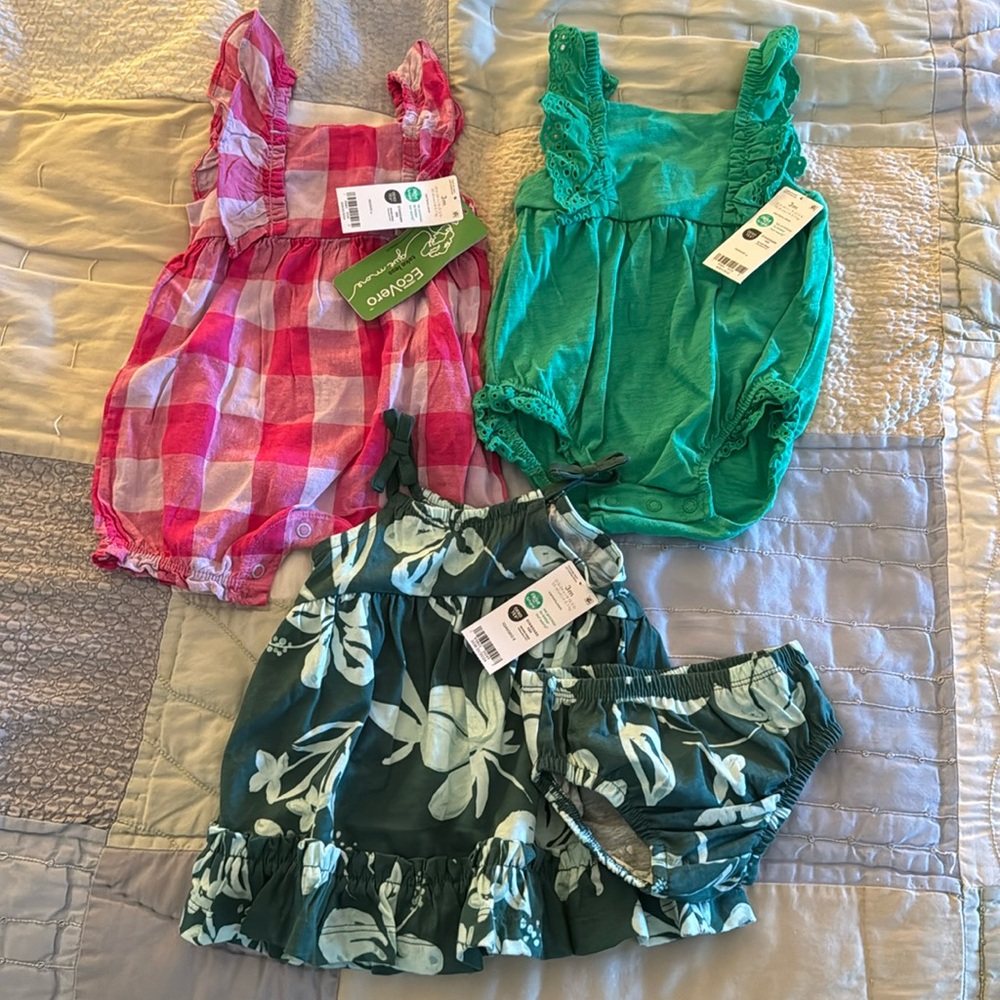 Lot of 3 carters baby girl outfits
